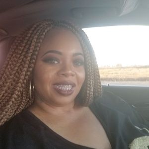 Meet your Posher, Alicia